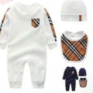 Burb printed baby set
